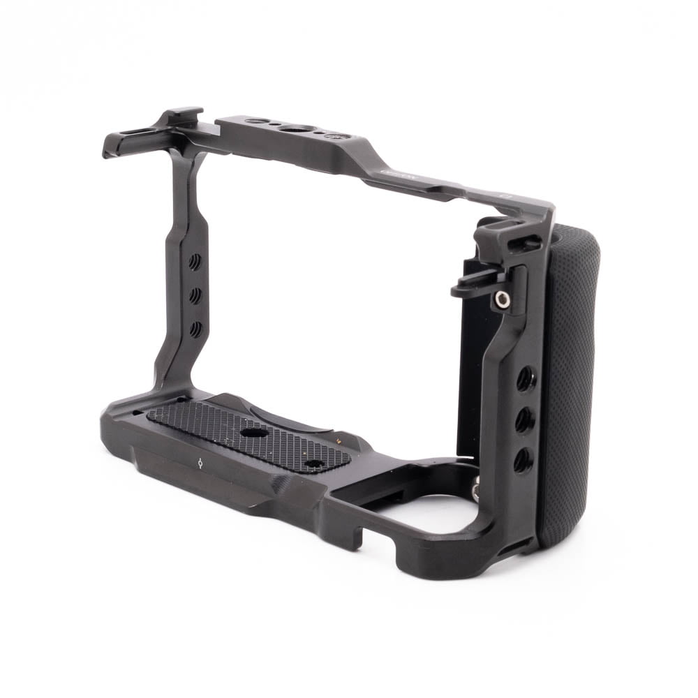 SmallRig 3538 Cage with Grip For Sony ZV-E10 - Käytetty