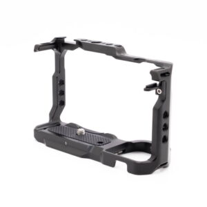 SmallRig 3538 Cage ZV-E10-7 SmallRig 3531 Cage with Grip For Sony ZV-E10 - Käytetty