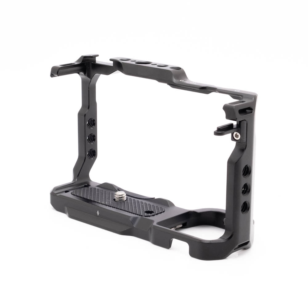 SmallRig 3538 Cage ZV-E10-7 SmallRig 3531 Cage with Grip For Sony ZV-E10 - Käytetty