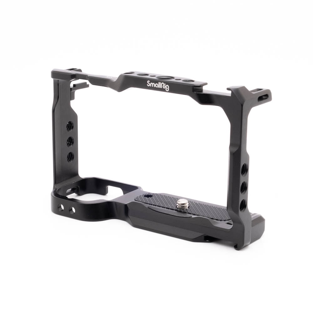 SmallRig 3538 Cage ZV-E10-8 SmallRig 3531 Cage with Grip For Sony ZV-E10 - Käytetty