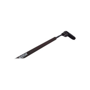 rode_boompole_micro_02 Rode Micro Boompole -mikrofoni vinosti valkoista taustaa vasten, ja RODE-logo näkyy sen mustassa vaahtomuovikahvassa.