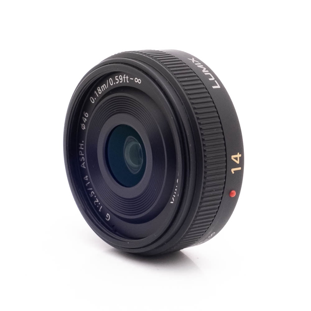 Lumix G 14mm f25-2 Panasonic Lumix 14mm f/2.5 - Käytetty