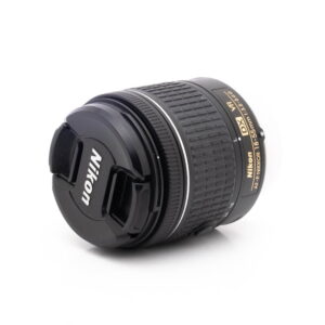 Nikkor 18-55mm f35-56G DX VR-3 Nikon D3300 + 18-55mm (SC 14500) - Käytetty