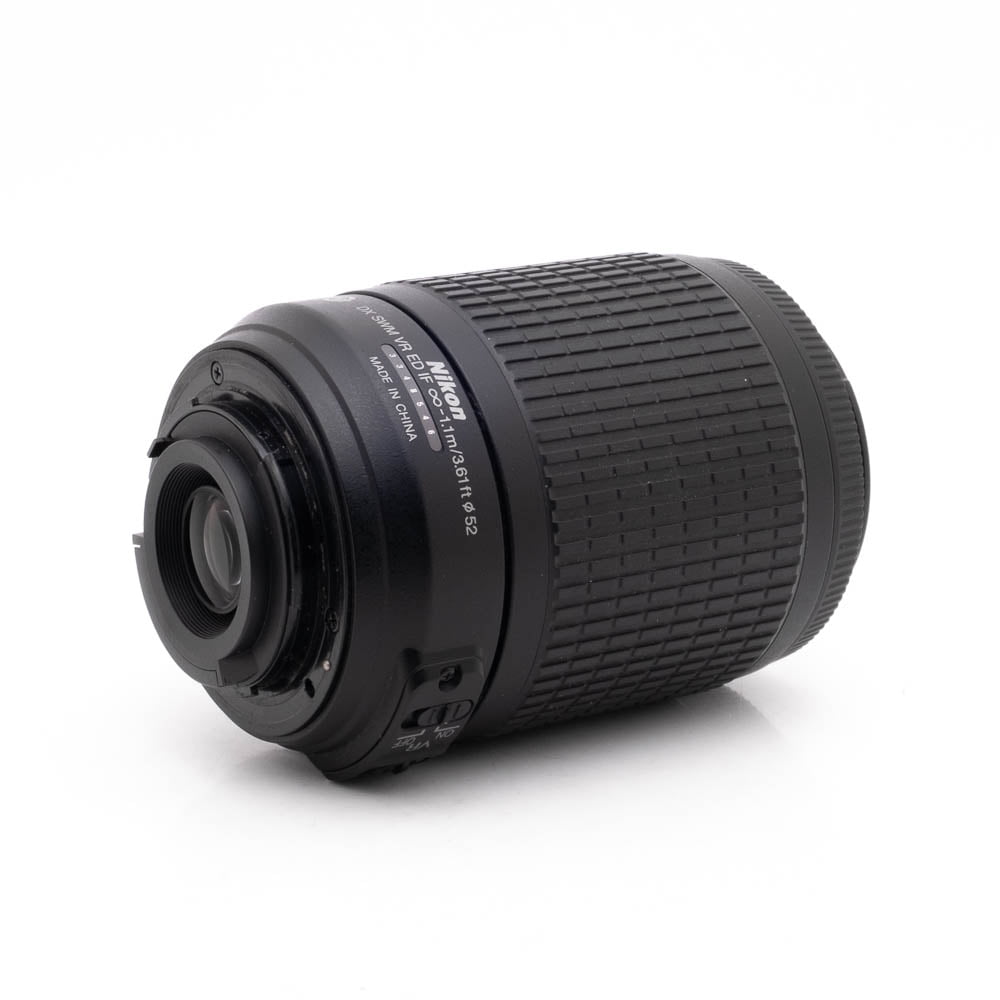 Nikkor 55-200mm f4-56G ED VR-1 Nikon AF-S DX Nikkor 55-200mm f/4 - 5.6 G ED VR - Käytetty