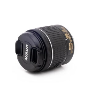 Nikon 18-55mm f35-56G DX VR-3 Nikon AF-P Nikkor 18-55mm f/3.5-5.6G VR DX - Käytetty