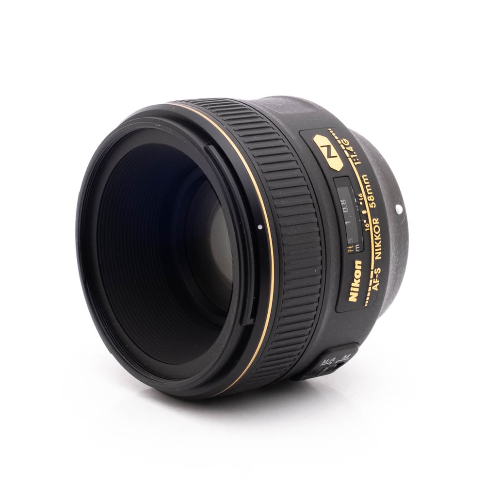 Nikon 85mm f14G-2 Nikon AF-S Nikkor 58mm f/1.4G (Kunto K5) - Käytetty