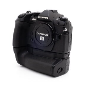 Olympus E-M1 II-5 Olympus OM-D E-M1 Mark II + akkukahva (SC 15000) - Käytetty