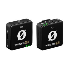 Rode_Wireless_ME_001 Kuvassa Rode Wireless ME -langaton mikrofonijärjestelmä: kaksi mustaa laitetta, RX (vastaanotin) ja TX (lähetin), joissa WIRELESS ME -merkintä, merkkivalot ja sivuissa portit, valkoista taustaa vasten.
