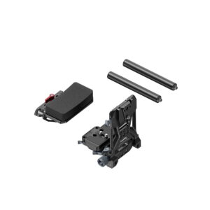 SmallRig_4063_007 SmallRig 4063 Advanced Compact V-Mount -akun kiinnitysjärjestelmä, jossa on pehmustettu olkatuki, metallinen kiinnityslevy ja kaksi lieriömäistä tankoa, näkyy valkoisella pohjalla.