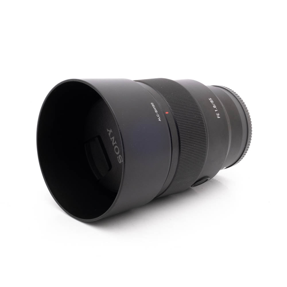 Sony FE 85mm f18-3-2 Sony FE 85mm f/1.8 - Käytetty