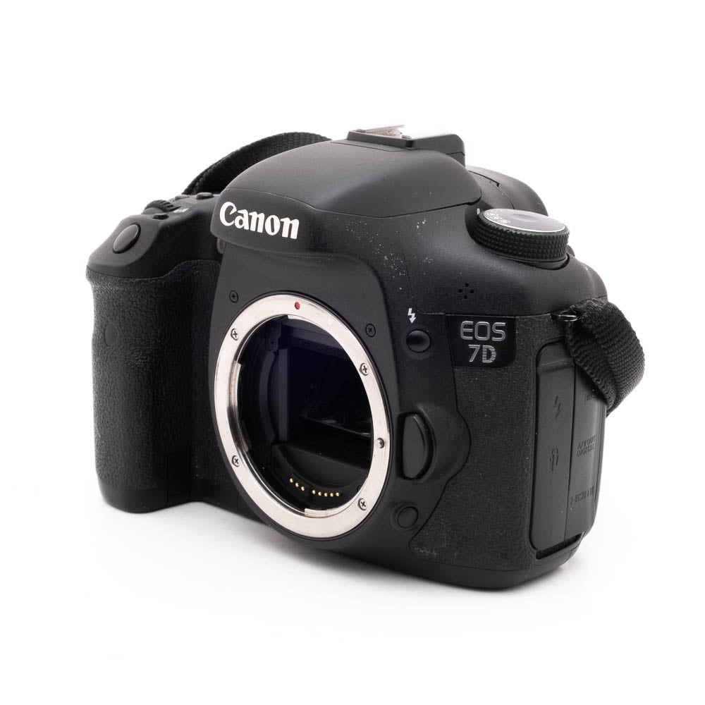 Canon 7D 5200-4 Canon EOS 7D (SC 38000) - Käytetty