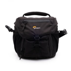 Lowepro Nova 140 AW II Lowepro Nova 140 AW II kameralaukku - Käytetty