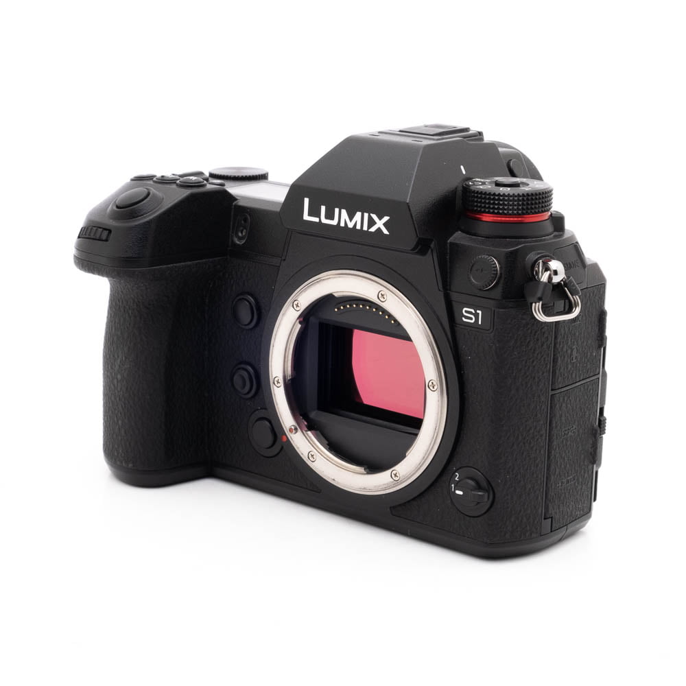 Lumix S1-4 Panasonic Lumix DC-S1 (SC 1500, Kunto K5, takuu 12kk, sis.ALV24%) - Käytetty