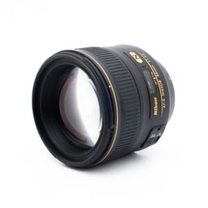 Nikon 85mm f14G-2-2 Nikon AF-S Nikkor 85mm f/1.4 G (sis.ALV24%) - Käytetty