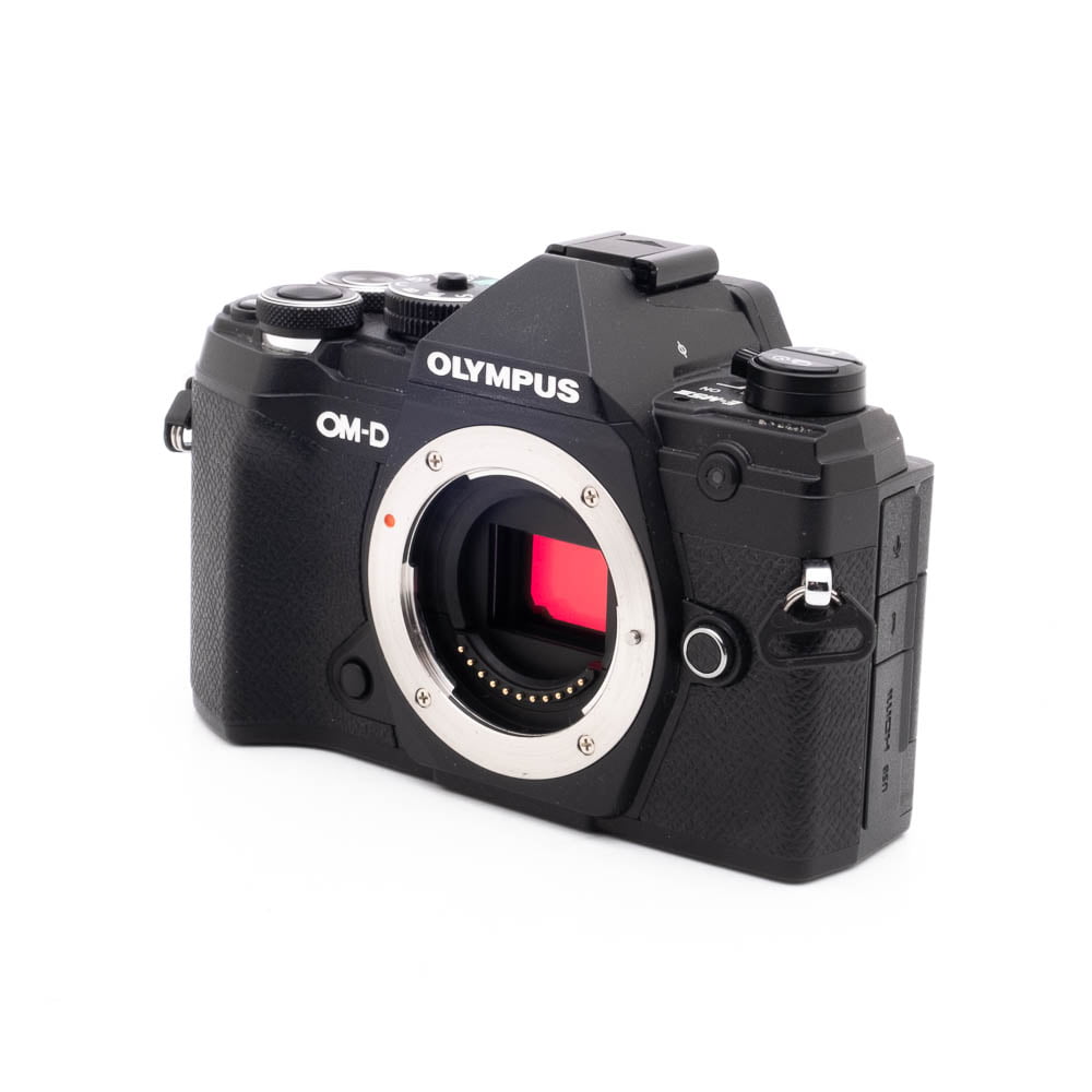 Olympus E-M5 III -4 Olympus OM-D E-M5 Mark III (SC 8500) - Käytetty