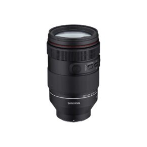 Samyang_AF_35-150mm_F2-2_8_Sony_002 The black Samyang AF 35-150mm F2-2.8 - Sony FE camera lens stands upright on a white background and features a focus ring, custom switch and white brand text near the base.