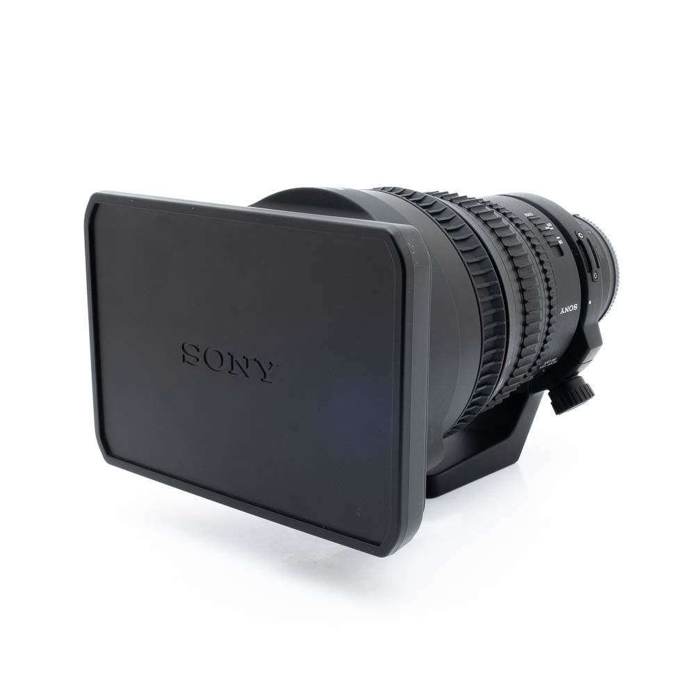 Sony 28-135mm f4 G OSS-4 Sony FE PZ 28-135mm f/4 G OSS (sis. ALV24%) - Käytetty