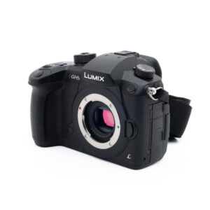 Lumix GH5-4-2 Panasonic Lumix GH5 - Käytetty
