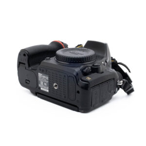 Nikon D750 3435-1 Nikon D750 (SC 165500, sis.ALV24%) - Käytetty