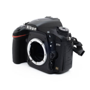 Nikon D750 3435-4 Nikon D750 (SC 165500, sis.ALV24%) - Käytetty