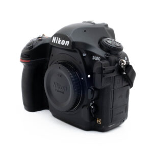 Nikon D850 3045-5 Nikon D850 (SC 210000, sis.ALV24%) - Käytetty