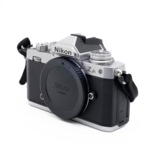 Nikon Z fc-5 Nikon Z fc (SC 1000, Kunto K5) - Käytetty