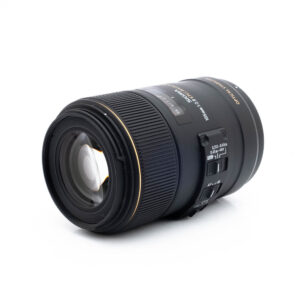 Sigma 105mm f28 DC Macro HSM OS Nikon-2 Sigma 105mm f/2.8 DG Macro HSM OS Nikon F (sis.ALV24%) - Käytetty
