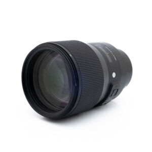 Sigma 135mm f18 DG Sony-2 Sigma Art 135mm f/1.8 DG Sony FE - Käytetty