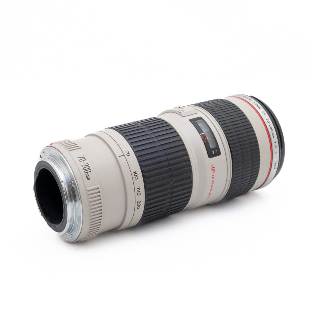 Canon 70-200mm f4 L-3 Canon EF 70-200mm f/4 L USM (sis.ALV24%) - Käytetty