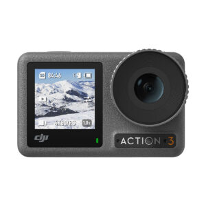 DJI_Osmo_Action_3_Standard_Combo_001 DJI Osmo Action 3 Standard Combo -actionkamera etunäkymä, jossa näytöllä näkyy luminen vuoristomaisema, ja näkyvä objektiivi ja ohjauspainikkeet näkyvät selvästi.