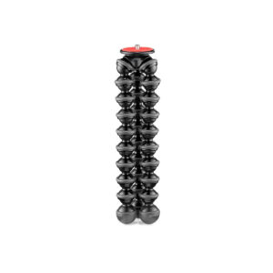 JOBY GorillaPod 3K Pro1 JOBY GorillaPod 3K Pro Jalusta Musta on musta, joustava kolmijalka, jossa on nivelletyt segmentit ja punainen kiinnityslevy, kuvassa pystyasennossa valkoisella pohjalla.