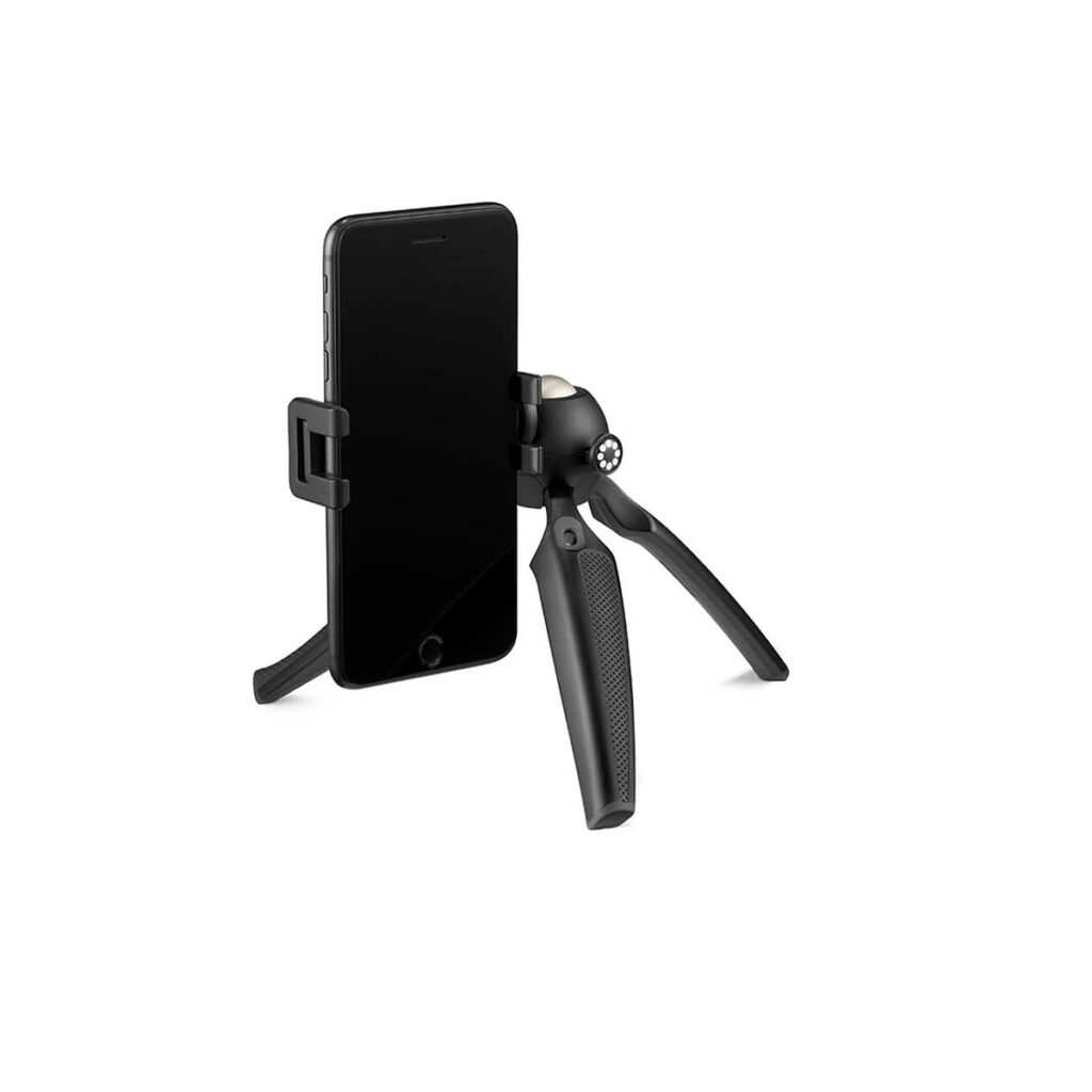 JOBY HandyPod Mobile4 JOBY HandyPod Mobile Jalusta Puhelimelle Musta on musta älypuhelimen pidike kompaktilla mustalla kolmella kokoontaitettavalla jalustalla, joka on kuvassa valkoista taustaa vasten.