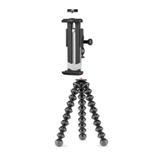 Joby-GripTight-Pro-2-Tablet-GorillaPod-Kit-2 Joby GripTight Pro 2 Tablet + GorillaPod 1K Kit sisältää joustavan mustan ja harmaan jalustan taivutettavilla jaloilla ja irrotettavalla puhelimen pidikkeellä, jotka molemmat näkyvät valkoisella pohjalla.