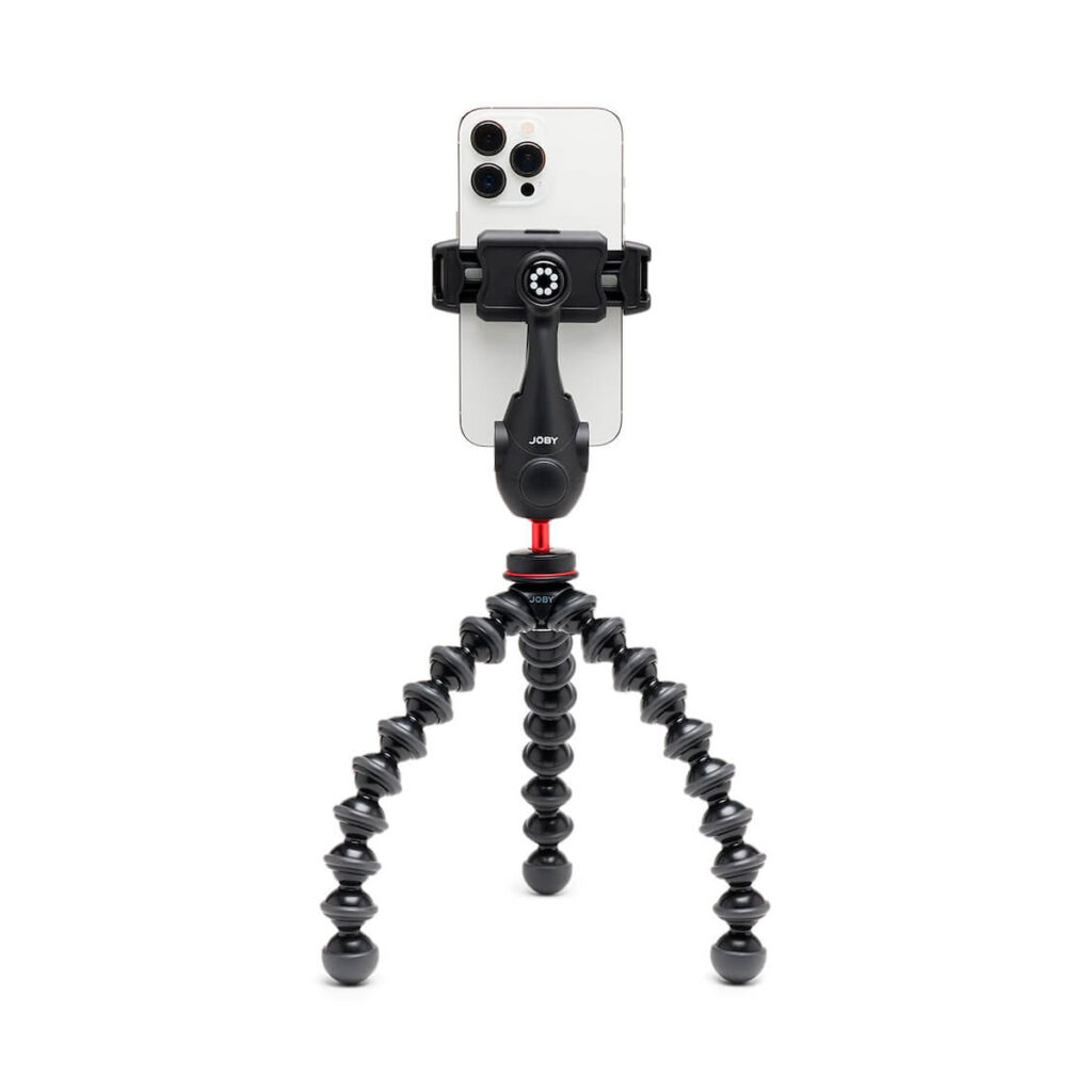 Joby GripTight Pro 3 Kit - puhelinjalusta on joustava musta jalusta, jossa on taivutettavat jalat ja pyörivä kuulapää, jossa on kiinnike, jolla pidät älypuhelimesi tukevasti pystyssä vakaata valokuvausta tai kuvausta varten.