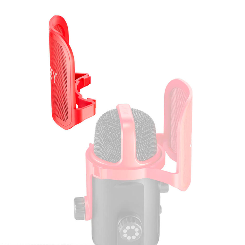 Joby-POD-Pop-Filter-3 Joby POD Pop Filter näkyy mikrofonin yläpuolella ja näyttää, miten se kiinnitetään. Häivytetty mikrofoni ja pidike korostavat irrotettavaa punaista pop-suodatinosaa.