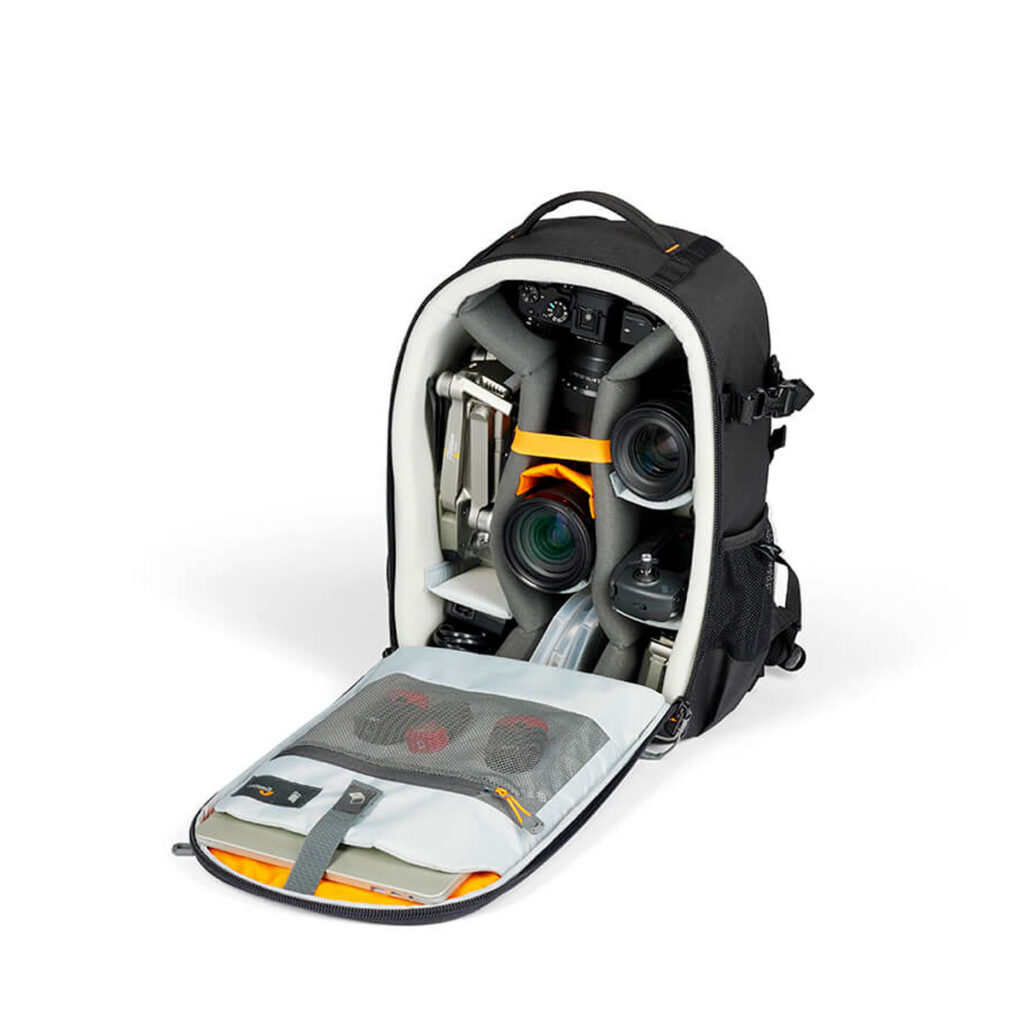Lowepro-Adventura-BP-300-III-4 Lowepro Adventura BP 300 III -kamerareppu