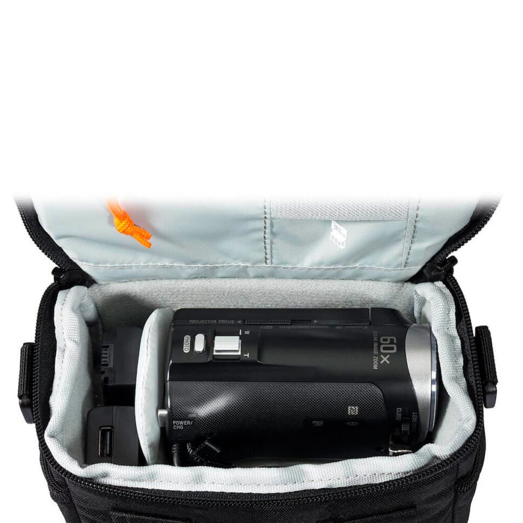 Lowepro-Adventura-SH-110-II-5 Lowepro Adventura SH 110 II