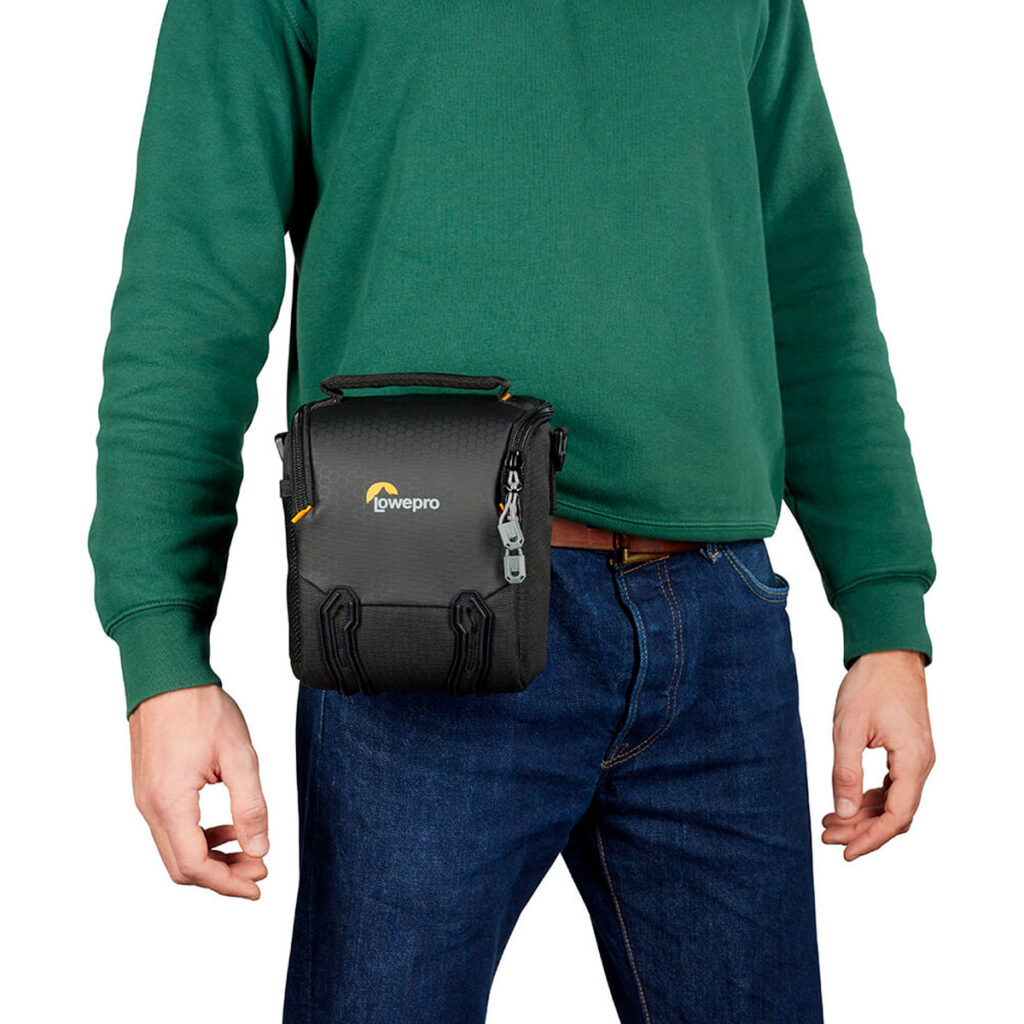 Lowepro-Adventura-SH-120-III-7 Lowepro Adventura SH 120 III compact camera bag