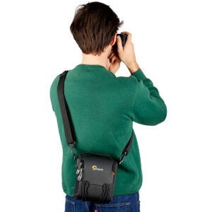 Lowepro-Adventura-SH-120-III-8 Lowepro Adventura SH 120 III compact camera bag
