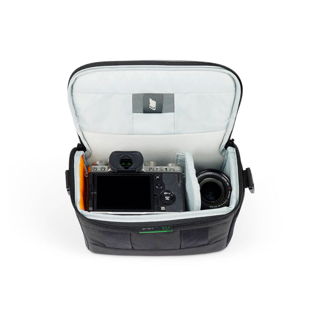 Lowepro-Adventura-SH-140-III-5 Lowepro Adventura SH 140 III -kompaktilaukku