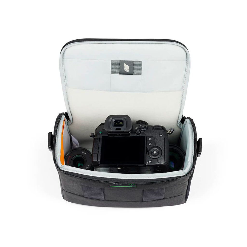 Lowepro-Adventura-SH-160-III-5 Lowepro Adventura SH 160 III -kameralaukku