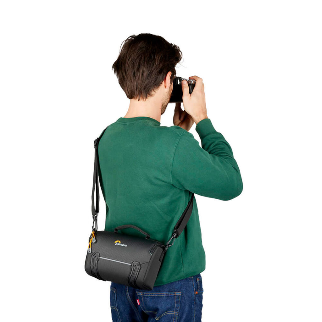 Lowepro-Adventura-SH-160-III-7 Lowepro Adventura SH 160 III -kameralaukku