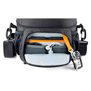 Lowepro-Nova-160-AW-II-3 Lowepro Nova 160 AW II -olkalaukku