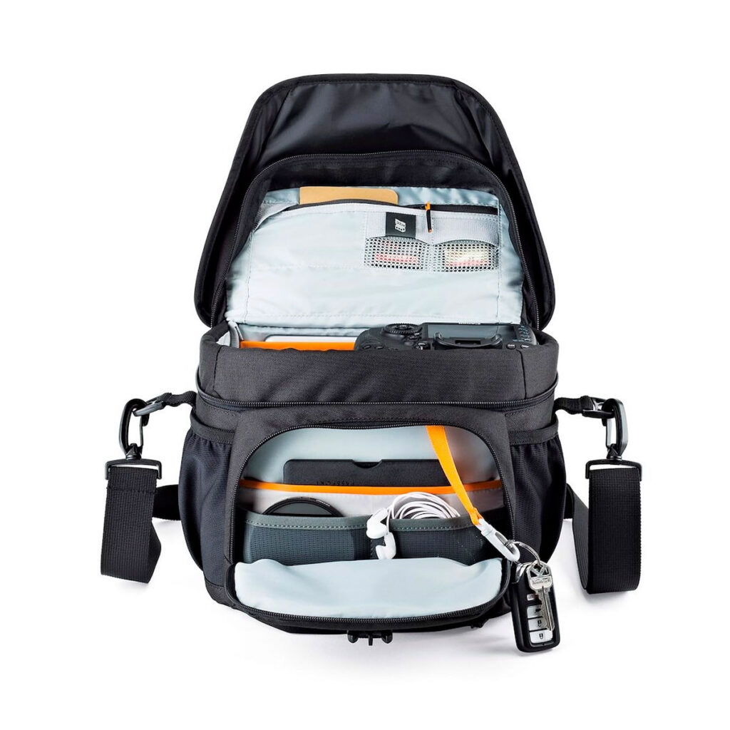 Lowepro-Nova-180-AW-II-5 Lowepro Nova 180 AW II -kameraolkalaukku