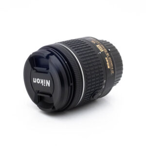 Nikon 18-55mm f35-56G DX VR-3-2 Nikon AF-P Nikkor 18-55mm f/3.5-5.6G VR DX (sis.ALV24%, Kunto K5) - Käytetty