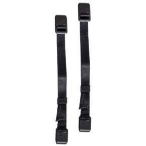 Peak-Design-External-Carry-Strap-V2-short-black-1 Kaksi Peak Design Spareparts V2 -ulkoista kantohihnaa (lyhyt, musta), joissa on muovisoljet molemmissa päissä, rinnakkain valkoisella pohjalla.