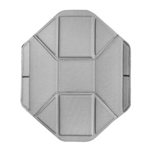 Peak-Design-spareparts-divider-15L-zip-V2-gray-1 Ylhäältä alaspäin katsottuna Peak Design Spareparts V2 - Everyday Backpack 15L Zip V2 Divider Cool Grey, kahdeksankulmainen pehmustettu insertti, jossa on ommellut saumat ja suorakulmaiset osat, jotka on suunniteltu tyynyksi tai järjestelijäksi.