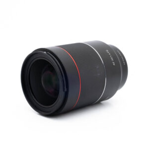 Samyang 35mm f14 Sony-2 Samyang AF 35mm f/1.4 Sony FE (sis.ALV24%) - Käytetty