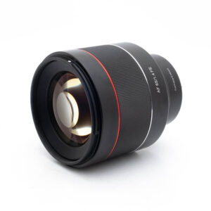 Samyang AF 85mm f14 Sony FE-2 Samyang AF 85mm f/1.4 Sony FE (Kunto K5) - Käytetty