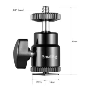 SmallRig-2059-2 Kuvassa on sivu- ja etukuva mustasta metallisesta SmallRig 2059 Camera Cold Shoe Ballhead 1/4 "SC - 2 kpl -kuulapäästä, joka on 60mm korkea ja 18mm leveä, ja jossa on näkyvissä mittausviivat ja tarrat.